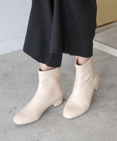 LEPSIM（レプシィム）の「4つの嬉しい機能付き！シアワセストレッチローヒールブーツ　236249（ブーツ・レディース・ブラック/ベージュ/アイボリー・SMALL/MEDIUM/LARGE/X-LARGE）」の5枚目の写真