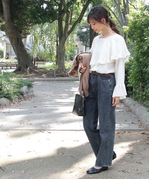 Crisp yours(クリスプユアーズ)の「【WEB限定】ストレートデニムパンツ(デニムパンツ・レディース・ブラック・FREE)」の3枚目の写真