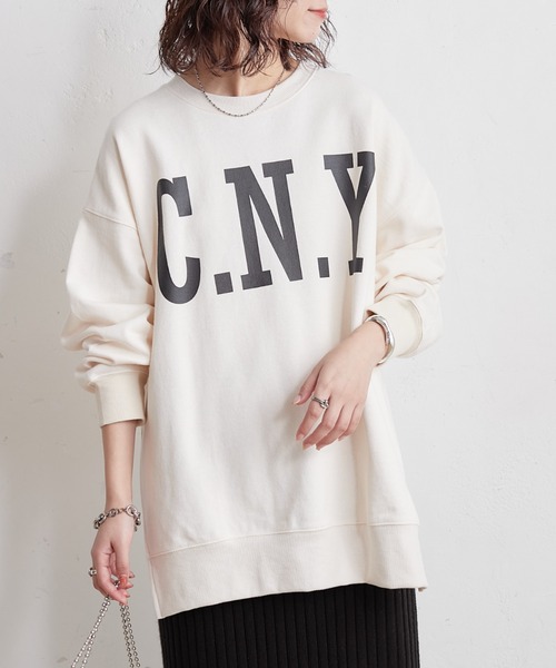 CIAOPANIC TYPY(チャオパニックティピー)の「BIGカレッジロゴサイドスリットスウェット(スウェット・レディース・チャコールグレー/ライトグレー/オフホワイト/サックスブルー・ONE SIZE)」の18枚目の写真