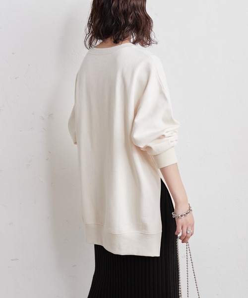 CIAOPANIC TYPY(チャオパニックティピー)の「BIGカレッジロゴサイドスリットスウェット(スウェット・レディース・チャコールグレー/ライトグレー/オフホワイト/サックスブルー・ONE SIZE)」の20枚目の写真