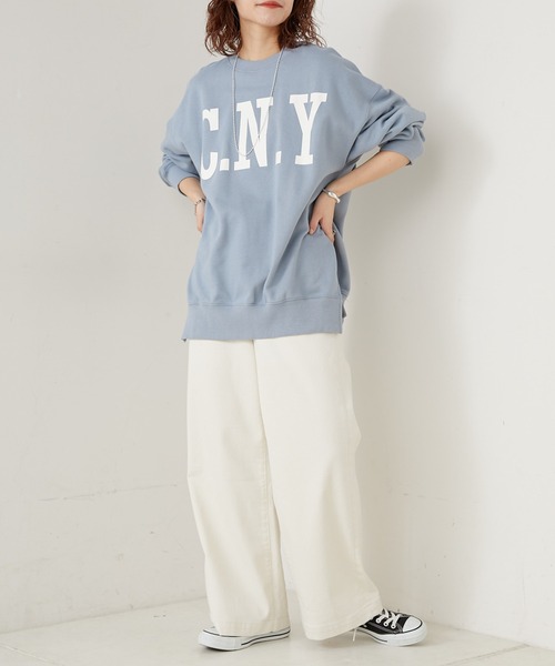 CIAOPANIC TYPY(チャオパニックティピー)の「BIGカレッジロゴサイドスリットスウェット(スウェット・レディース・チャコールグレー/ライトグレー/オフホワイト/サックスブルー・ONE SIZE)」の6枚目の写真
