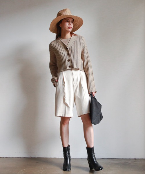 feepur（フェピュール）の「ワイドリブショート丈カーディガン（カーディガン/ボレロ・レディース・オフホワイト/ブラック/ベージュ/オリーブ/オレンジ・MEDIUM）」の21枚目の写真