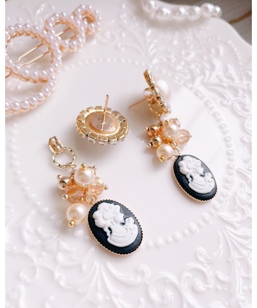tone(トーン)の「【RosraiE】レディカメオ ラインストーン&パール ピアス(MA)(ピアス(両耳用)・レディース・ゴールド・FREE)」の5枚目の写真
