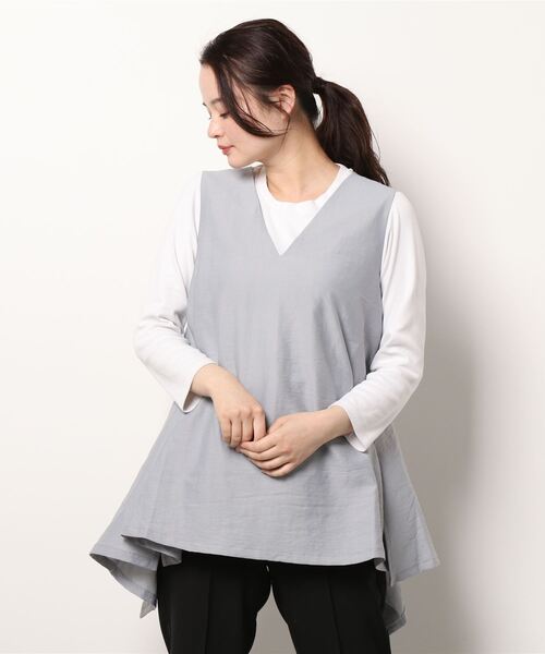 STYLEBLOCK(スタイルブロック)の「リネンタッチバックスリット深Vネックベスト(ベスト・レディース・グレー/ブラック/ベージュ・M)」の3枚目の写真