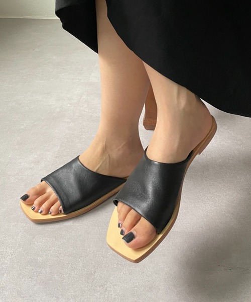 CIAOPANIC（チャオパニック）の「【SOL SANA/ソルサナ】BRETT SLIDEサンダル（サンダル・レディース・ブラック/ベージュ・37/23.5cm/38/24.5cm）」の2枚目の写真