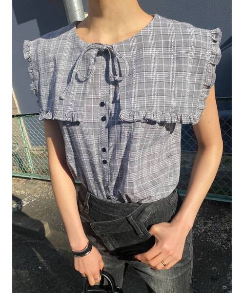 EMODA（エモダ）の「アシンメトリーフィットジャストウエストフレアジーンズ（デニムパンツ・レディース・グレー/ブルー・SMALL/X-SMALL/MEDIUM）」の13枚目の写真