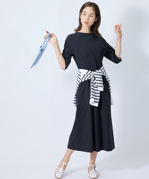 ROPE'（ロペ）の「完全別注【Mizuno】撥水ウェストタックワンピース for ROPE'/22SS（ワンピース・レディース・ブラック/ベージュ系その他/オレンジ系その他4・36/38）」の2枚目の写真