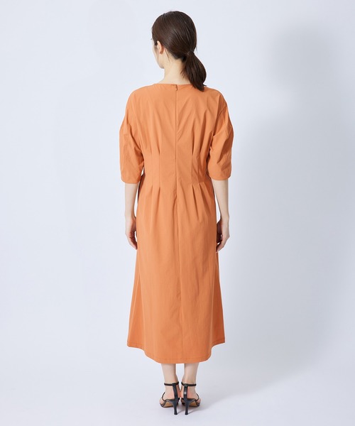 ROPE'（ロペ）の「完全別注【Mizuno】撥水ウェストタックワンピース for ROPE'/22SS（ワンピース・レディース・ブラック/ベージュ系その他/オレンジ系その他4・36/38）」の12枚目の写真