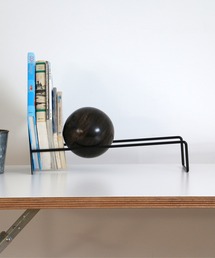HIGHTIDE（ハイタイド）の「HERE by DETAIL ヒア バイ ディテール Slope Bookend スロープブックエンド（収納グッズ）」