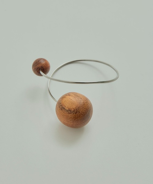 UNITED TOKYO(ユナイテッドトウキョウ)の「ウッドバングル(ブレスレット・レディース・シルバー・FREE)」の4枚目の写真