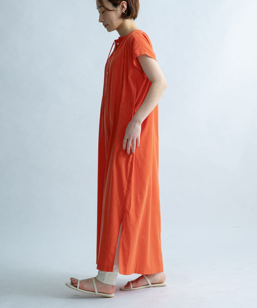 FORK&SPOON（フォークアンドスプーン）の「FORK&SPOON　キーネックワンピース（ワンピース・レディース・ブラック/ネイビー/オレンジ・1）」の12枚目の写真