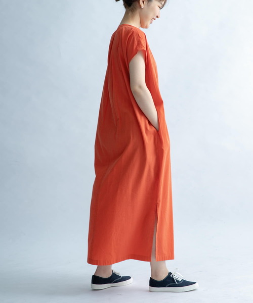 FORK&SPOON（フォークアンドスプーン）の「FORK&SPOON　キーネックワンピース（ワンピース・レディース・ブラック/ネイビー/オレンジ・1）」の13枚目の写真