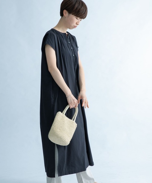 FORK&SPOON（フォークアンドスプーン）の「FORK&SPOON　キーネックワンピース（ワンピース・レディース・ブラック/ネイビー/オレンジ・1）」の6枚目の写真