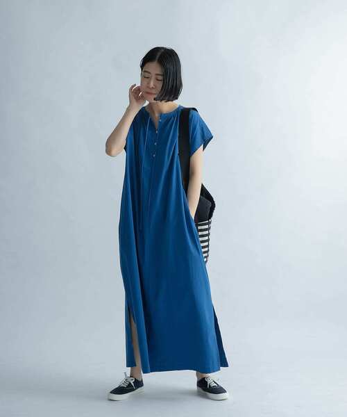 FORK&SPOON（フォークアンドスプーン）の「FORK&SPOON　キーネックワンピース（ワンピース・レディース・ブラック/ネイビー/オレンジ・1）」の9枚目の写真