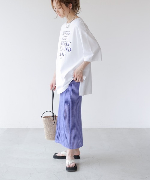 frames RAY CASSIN(フレームスレイカズン)の「WEB限定.シルケット風天竺ロゴTシャツ(Tシャツ/カットソー・レディース・スミクロ/オフホワイト/ブルー・FREE)」の22枚目の写真