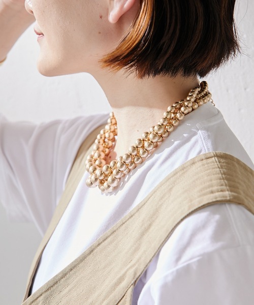 ear PAPILLONNER(イアパピヨネ)の「マットラウンド3連ネックレス(ネックレス・レディース・シルバー系その他3/ゴールド系その他2・FREE)」の5枚目の写真
