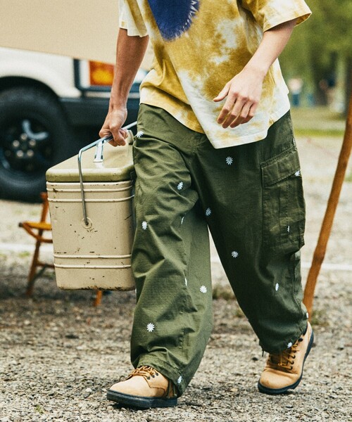HINSON(ヒンソン)の「HINSON/ヒンソン 6POCKET フラワー PANTS / 6ポケットパンツ / ミリタリーパンツ/ベイカーパンツ/刺繍(カーゴパンツ・メンズ・ブラック/オリーブ・SMALL/MEDIUM/LARGE)」の7枚目の写真
