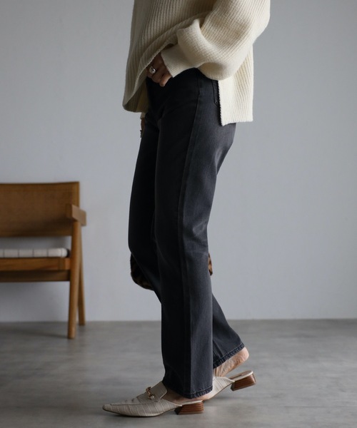 ap retro（アプレトロ）の「【apretro】美脚パンツ セミフレアストレートデニムPT（デニムパンツ・レディース・ブラック/インディゴブルー/ブルー・SMALL/MEDIUM/LARGE）」の6枚目の写真