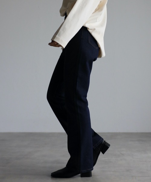 ap retro（アプレトロ）の「【apretro】美脚パンツ セミフレアストレートデニムPT（デニムパンツ・レディース・ブラック/インディゴブルー/ブルー・SMALL/MEDIUM/LARGE）」の12枚目の写真