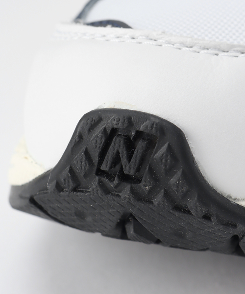 FRAMeWORK（フレームワーク）の「【NEW BALANCE/ニューバランス】M2002R（スニーカー・レディース・ホワイト・24.5cm/23.5cm/23cm/25cm/24cm）」の12枚目の写真