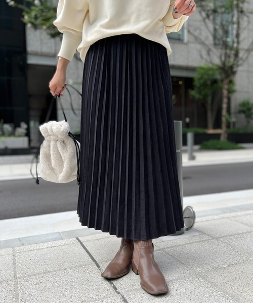 Chez toi（シェトワ）の「ピーチスキンプリーツスカート（スカート・レディース・チャコールグレー/パープル/グレイッシュベージュ・FREE）」の5枚目の写真