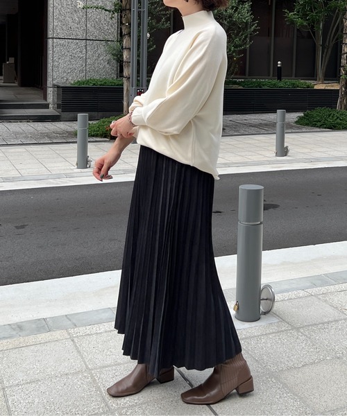 Chez toi（シェトワ）の「ピーチスキンプリーツスカート（スカート・レディース・チャコールグレー/パープル/グレイッシュベージュ・FREE）」の8枚目の写真