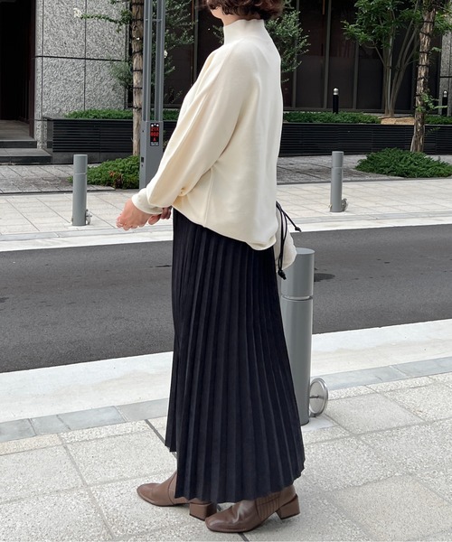 Chez toi（シェトワ）の「ピーチスキンプリーツスカート（スカート・レディース・チャコールグレー/パープル/グレイッシュベージュ・FREE）」の9枚目の写真