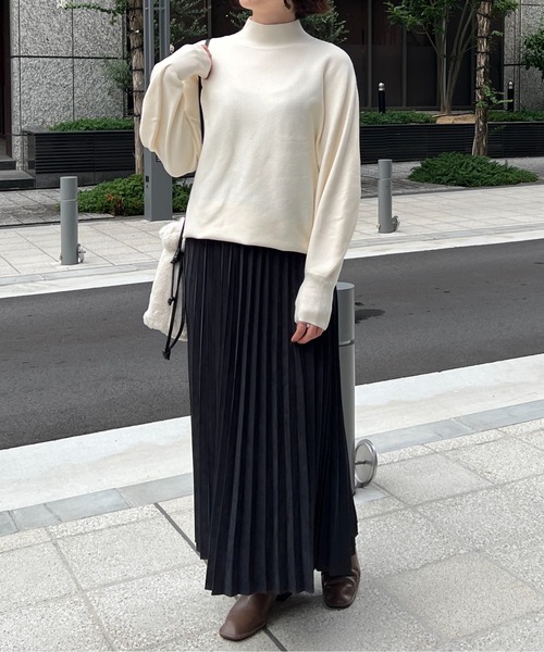 Chez toi（シェトワ）の「ピーチスキンプリーツスカート（スカート・レディース・チャコールグレー/パープル/グレイッシュベージュ・FREE）」の10枚目の写真