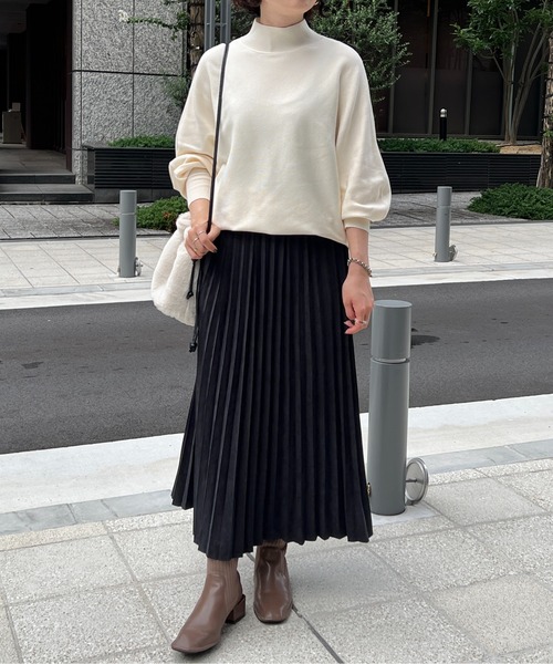 Chez toi（シェトワ）の「ピーチスキンプリーツスカート（スカート・レディース・チャコールグレー/パープル/グレイッシュベージュ・FREE）」の11枚目の写真