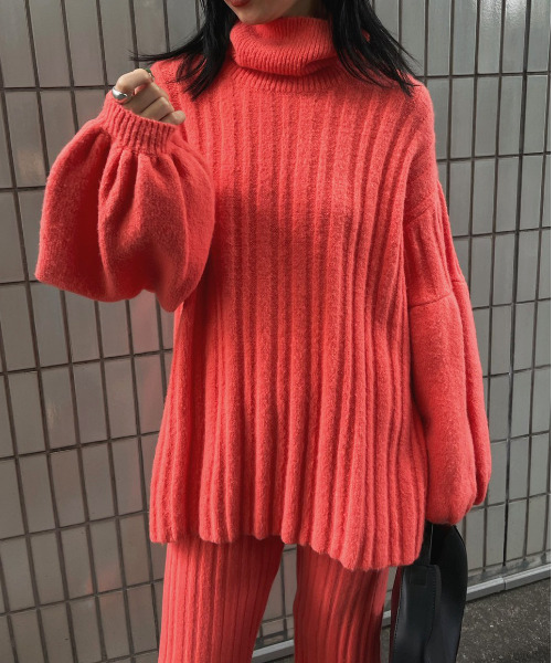 FLUFFY LOOSE KNIT TOP