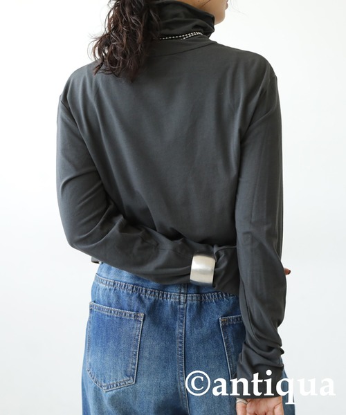 antiqua(アンティカ)の「ヒートハイネックメロウトップス(Tシャツ/カットソー・レディース・ホワイト系その他/カーキ/ブラック系その他/グレー・FREE/L)」の3枚目の写真