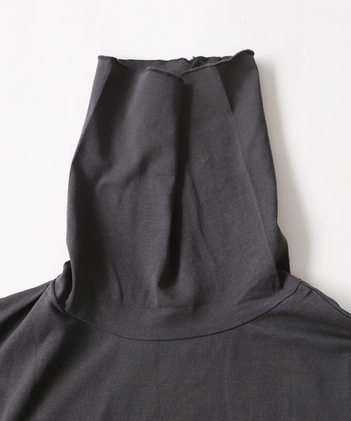 antiqua(アンティカ)の「ヒートハイネックメロウトップス(Tシャツ/カットソー・レディース・ホワイト系その他/カーキ/ブラック系その他/グレー・FREE/L)」の10枚目の写真