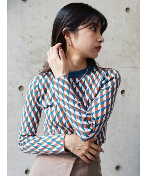 MURUA（ムルーア）の「ジオメタイトニット（ニット/セーター・レディース・ブラック/オレンジ/パープル・FREE）」の4枚目の写真