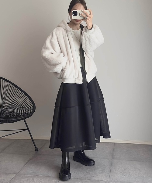 andme（アンドミー）の「【新色追加】リバーシブルフード付きMA-1ファーブルゾン（ブルゾン・レディース・ブラック/アイボリー/グレイッシュベージュ/カーキ/ブラック×グレー/ブラック系その他/アイボリー系1/ブラック系その他2・F(M)）」の16枚目の写真