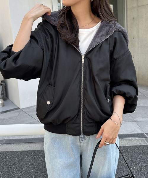 andme（アンドミー）の「【新色追加】リバーシブルフード付きMA-1ファーブルゾン（ブルゾン・レディース・ブラック/アイボリー/グレイッシュベージュ/カーキ/ブラック×グレー/ブラック系その他/アイボリー系1/ブラック系その他2・F(M)）」の20枚目の写真