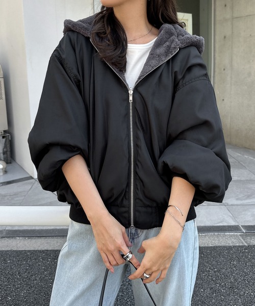 andme（アンドミー）の「【新色追加】リバーシブルフード付きMA-1