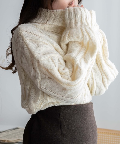 WEGO(ウィゴー)の「WEGO/ケーブルタートルニット(ニット/セーター・レディース・ブラック/アイボリー/パープル・FREE)」の4枚目の写真