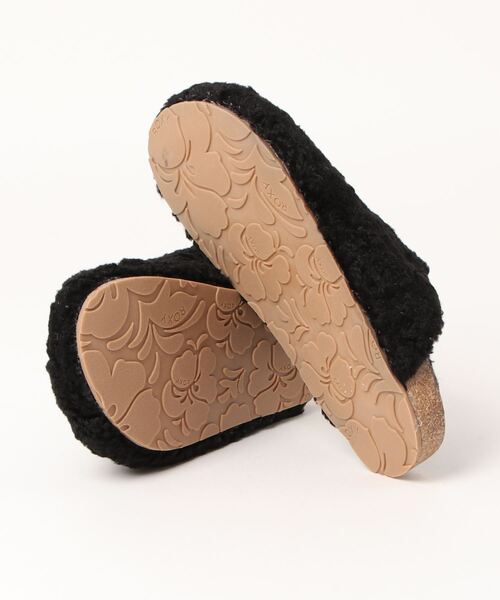 ROXY(ロキシー)の「ALANA MULE/ロキシーもこもこクロックサンダル(サンダル・レディース・ホワイト/ブラック・23cm/24cm/25cm)」の4枚目の写真