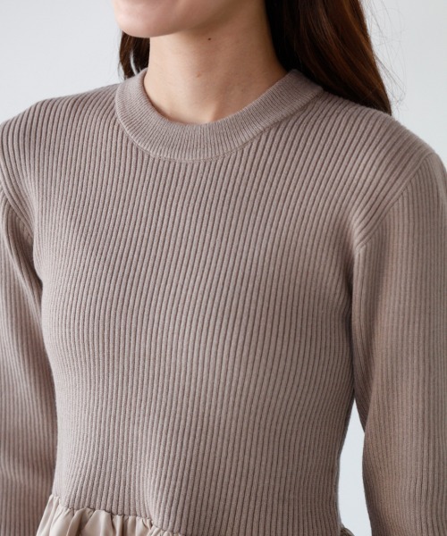 M.deux（エムドゥ）の「ペプラム切替ニット（ニット/セーター・レディース・ブラック/グレイッシュベージュ・MEDIUM）」の12枚目の写真