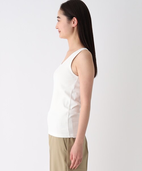 OPAQUE.CLIP（オペークドットクリップ）の「リブタンクトップ【洗濯機洗い可】（タンクトップ・レディース・ブラック/オフホワイト/ライトベージュ・36/38/40）」の7枚目の写真