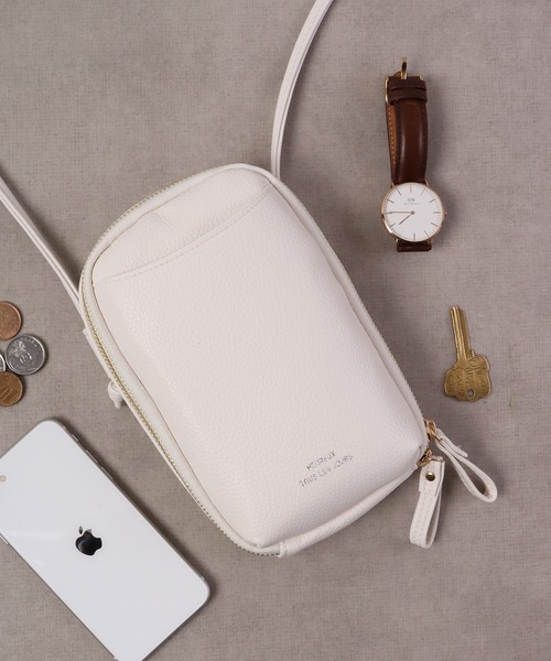 FUNALIVE（ファンアライブ）の「Craig フロントポケットラウンドジップ縦型スマホポーチ/スマホショルダー（ショルダーバッグ・レディース・アイボリー/グレー/グレイッシュベージュ/ブラック/キャメル/シルバー/その他/その他1/その他2・F/FREE）」の2枚目の写真