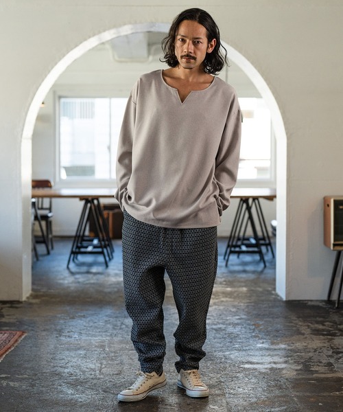 CAMBIO(カンビオ)の「mlt4214-キーネックカットソー(Tシャツ/カットソー・メンズ・ブラック/グレー/ベージュ・L/M)」の10枚目の写真
