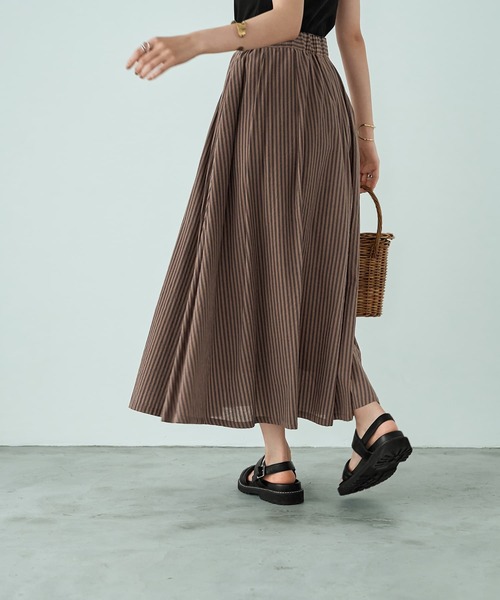 STYLE DELI(スタイルデリ)の「カラーナチュラルストライプ織りスカート(スカート・レディース・マスタード/ネイビー・01/02)」の4枚目の写真