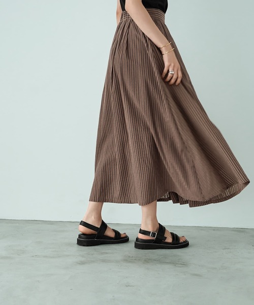 STYLE DELI(スタイルデリ)の「カラーナチュラルストライプ織りスカート(スカート・レディース・マスタード/ネイビー・01/02)」の5枚目の写真