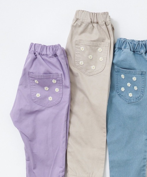 apres les cours（アプレレクール）の「デイジー刺繍ポケットパンツ_10分丈（その他パンツ・キッズ・アイボリー/インディゴブルー/ミント/ラベンダー・140/130/80/120/100/110/90）」の8枚目の写真