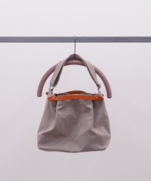 TROVE（トローヴ）の「NEW CROP middle（ショルダーバッグ）」