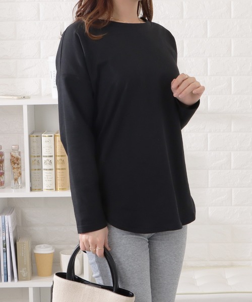 DAYRA(デイラ)の「ワンカラーラウンドヘム長袖カットソー(Tシャツ/カットソー・レディース・アイボリー/ブラック・L/M/XL)」の1枚目の写真
