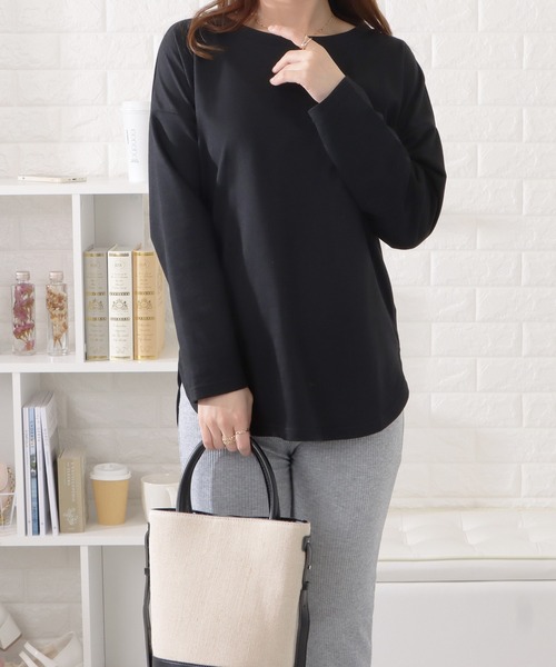DAYRA(デイラ)の「ワンカラーラウンドヘム長袖カットソー(Tシャツ/カットソー・レディース・アイボリー/ブラック・L/M/XL)」の3枚目の写真