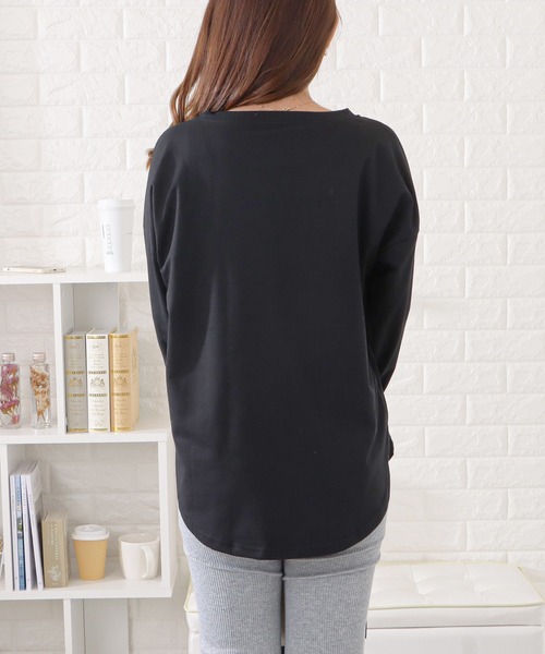 DAYRA(デイラ)の「ワンカラーラウンドヘム長袖カットソー(Tシャツ/カットソー・レディース・アイボリー/ブラック・L/M/XL)」の5枚目の写真