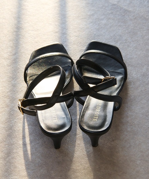 RIVE DROITE（リヴドロワ）の「バックスタイルも決まる/カーブストラップサンダル（サンダル・レディース・ブラウン/ブラック・S/M/L）」の9枚目の写真